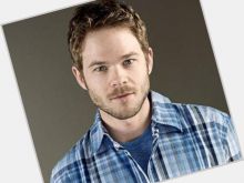 Aaron Ashmore