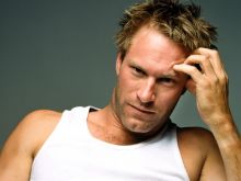 Aaron Eckhart