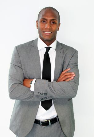 Aaron Saxton