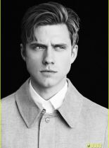 Aaron Tveit