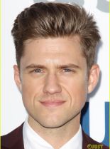 Aaron Tveit #12118 picture (Portrait Medium)