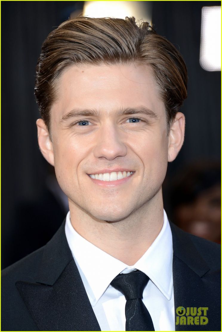 Aaron Tveit