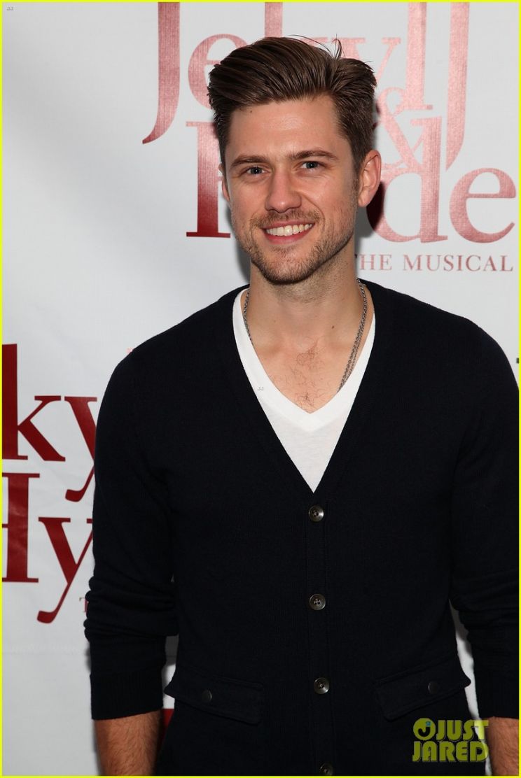 Aaron Tveit