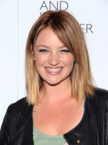 Abby Elliott #335001 picture (Portrait Medium)