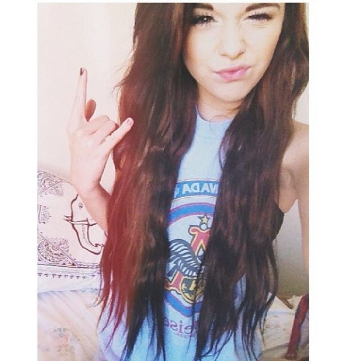 Acacia Brinley