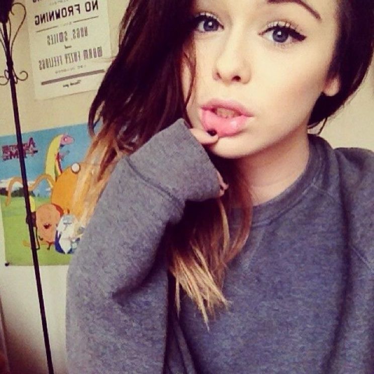 Acacia Brinley