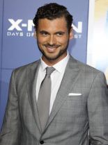 Adan Canto photo