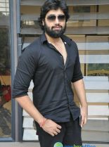 Adivi Sesh photo