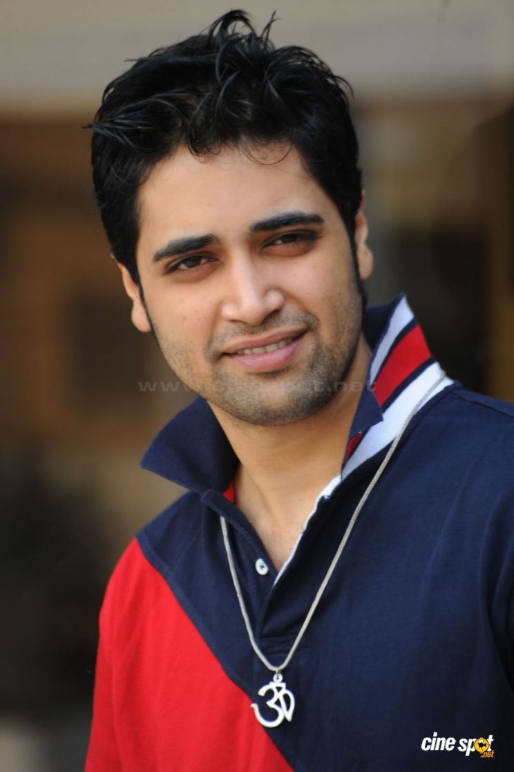 Adivi Sesh