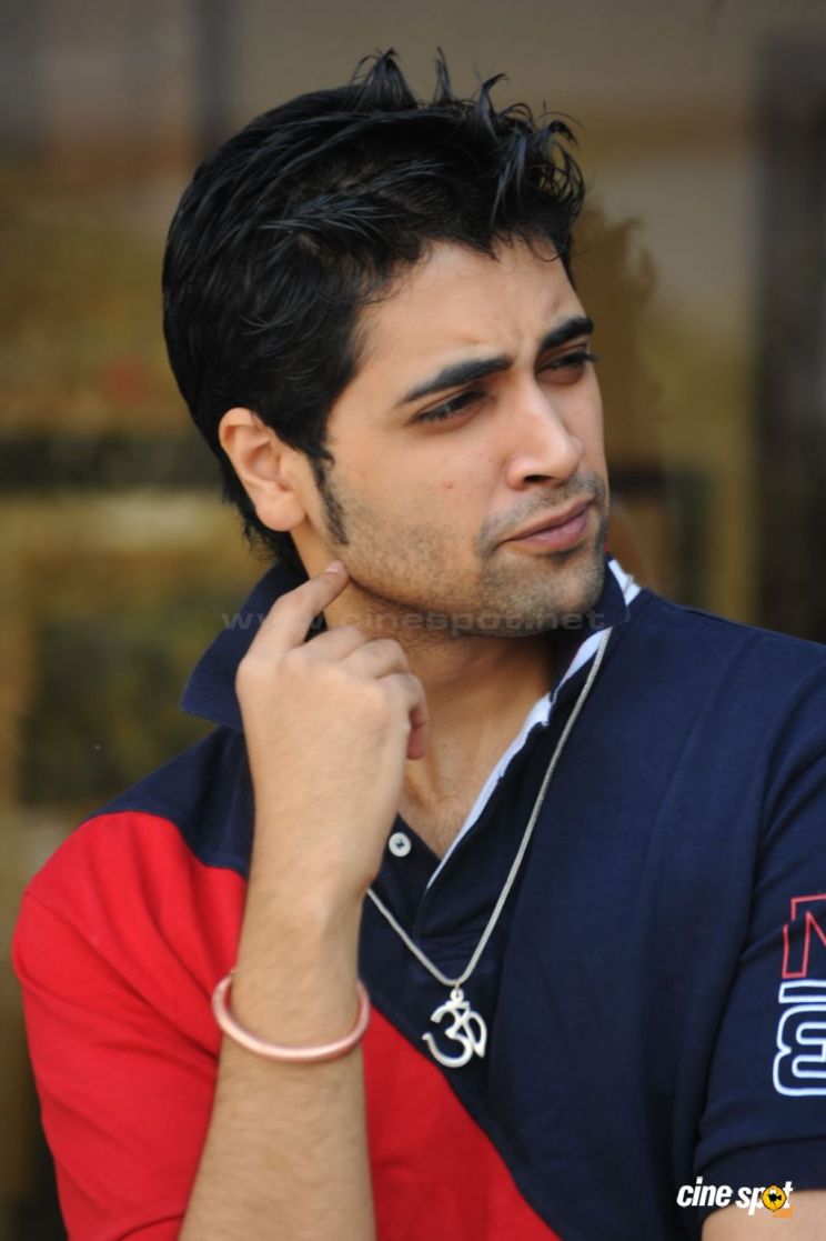 Adivi Sesh