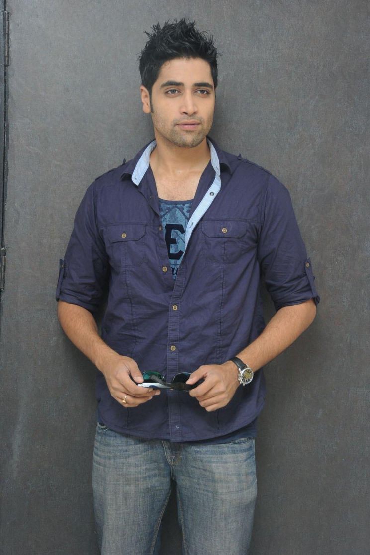 Adivi Sesh