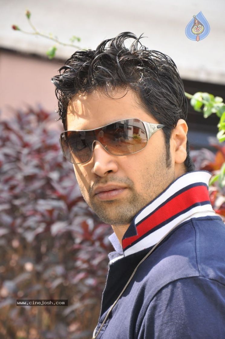 Adivi Sesh