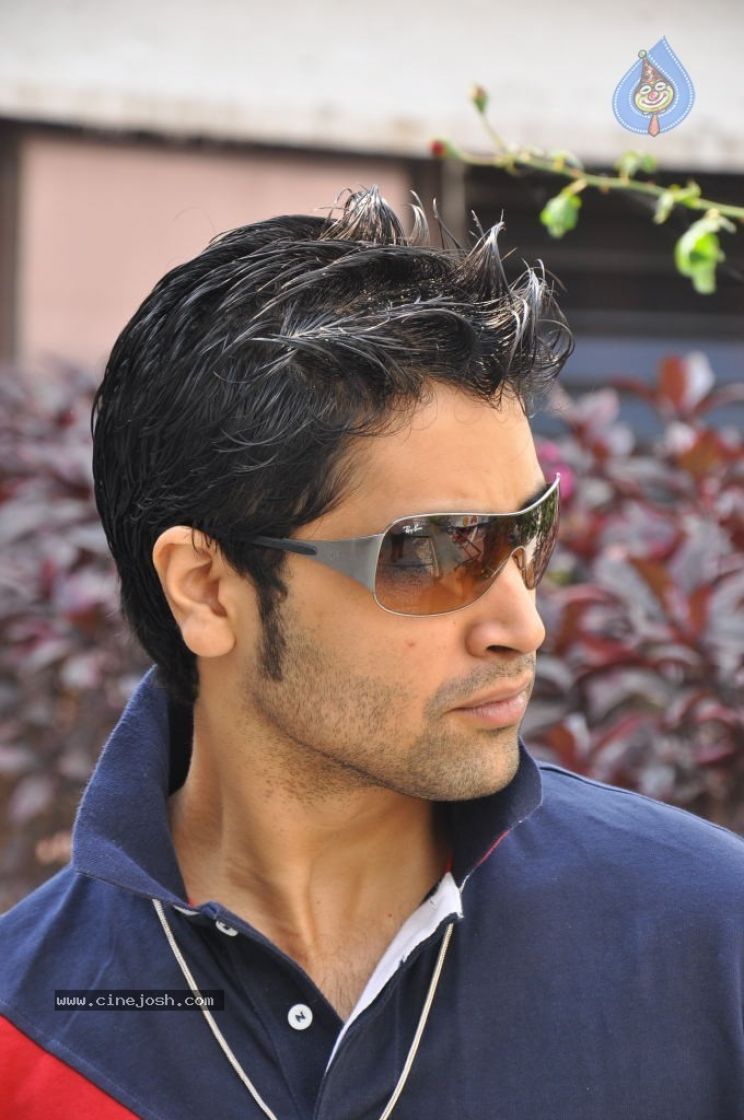 Adivi Sesh
