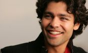 Adrian Grenier