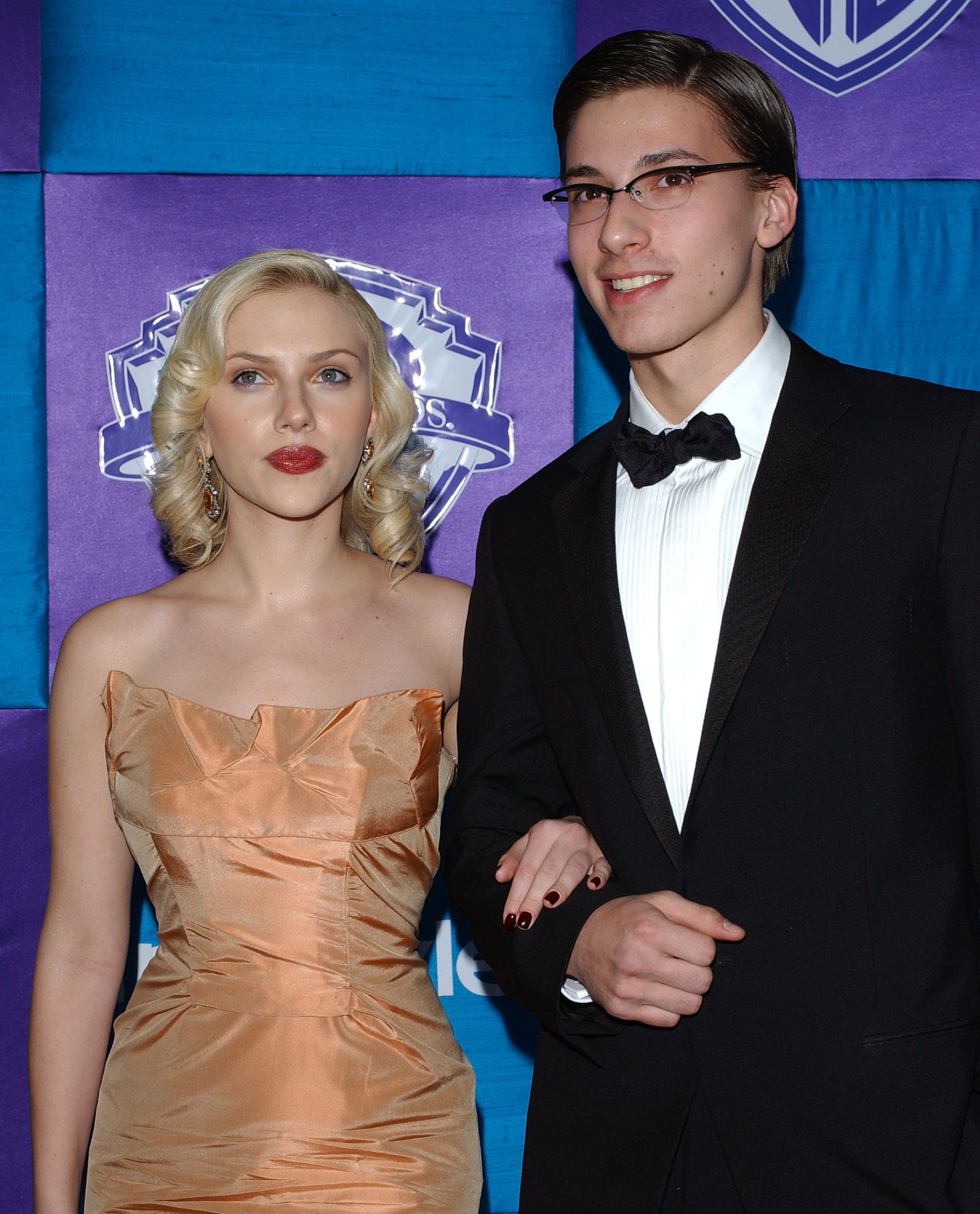 Adrian Johansson Siblings