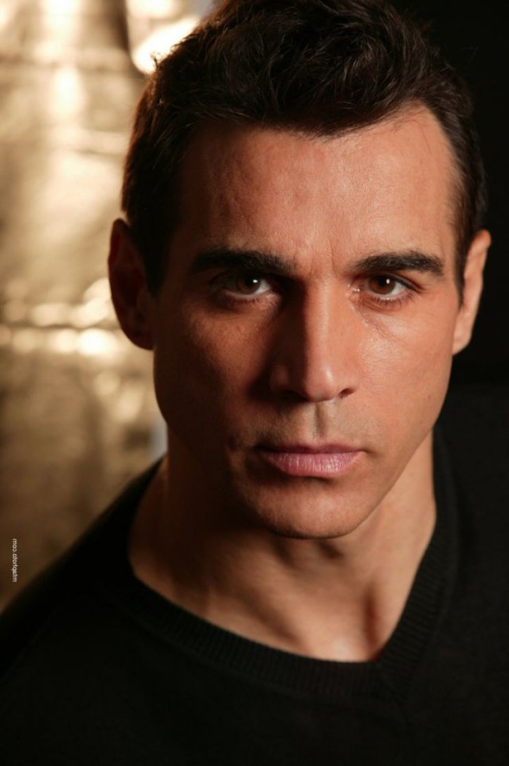 Adrian Paul