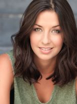 Adriana Leonard photo