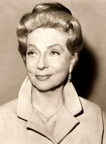 Agnes Moorehead photo