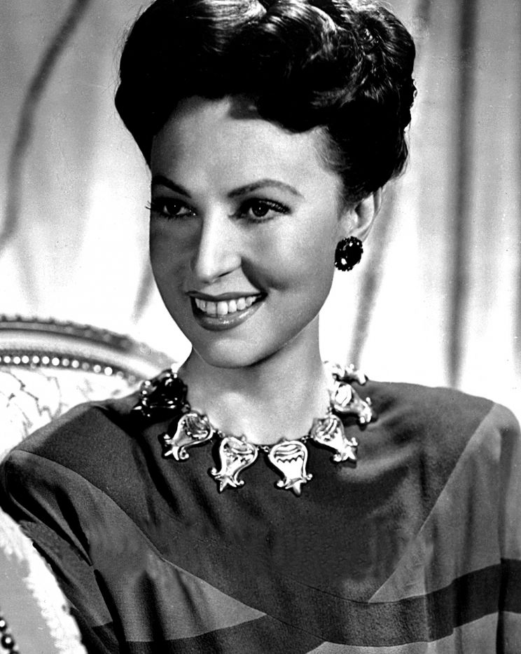 Agnes Moorehead