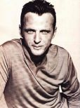 Aidan Quinn