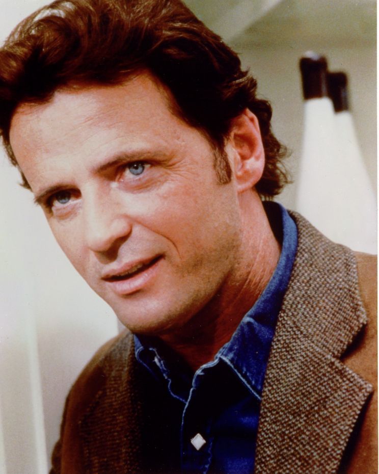 Aidan Quinn