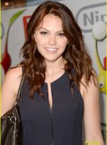 Aimee Teegarden #43391 picture (Portrait Medium)