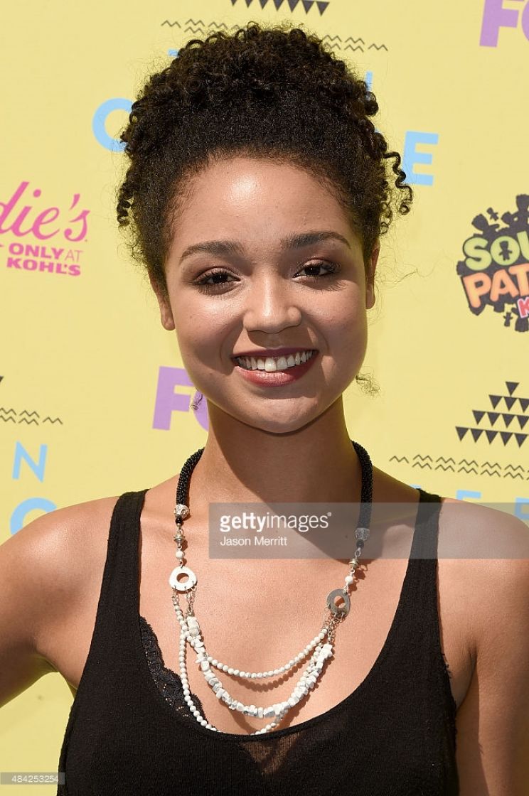 Aisha Dee