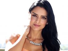 Aislinn Derbez