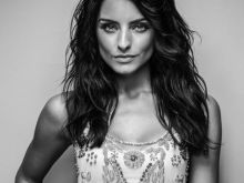 Aislinn Derbez