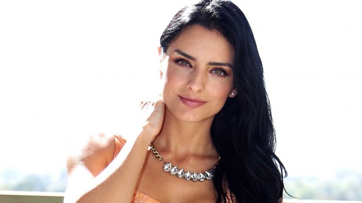 Aislinn Derbez