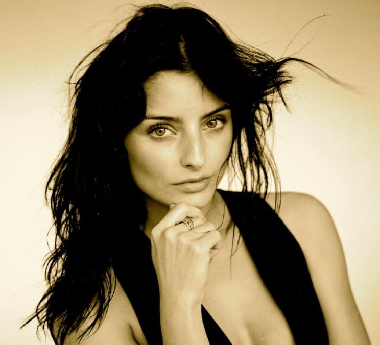 Aislinn Derbez