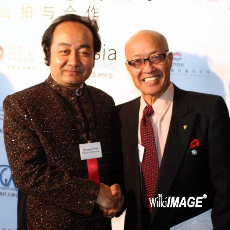 Aki Aleong