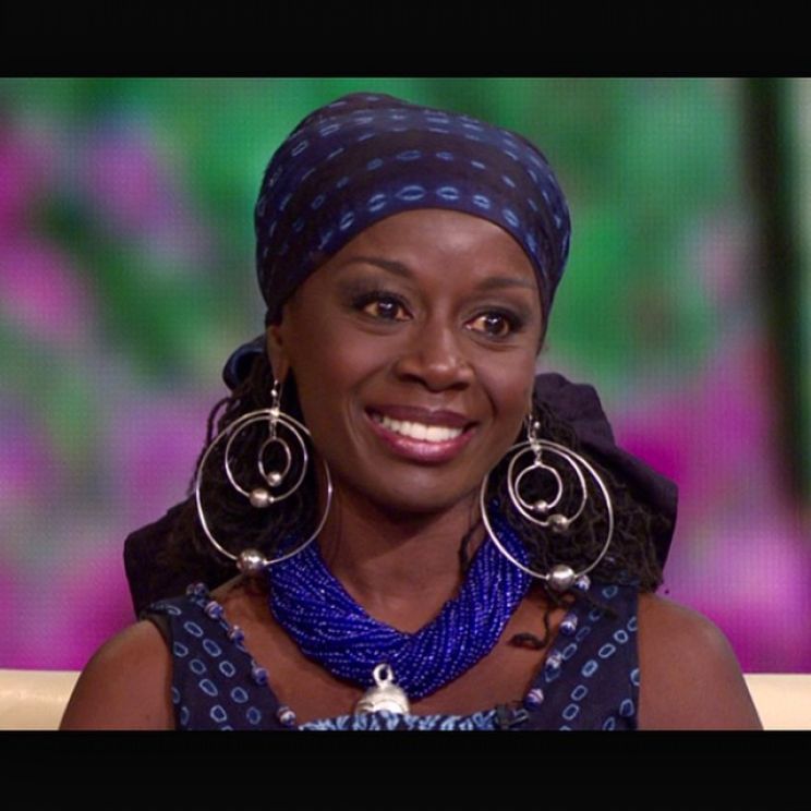 Akosua Busia