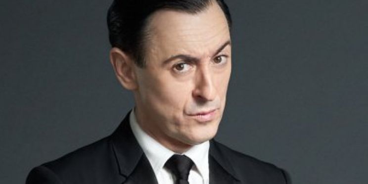 Alan Cumming