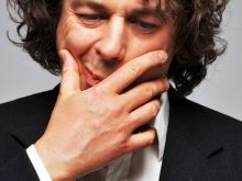 Alan Davies