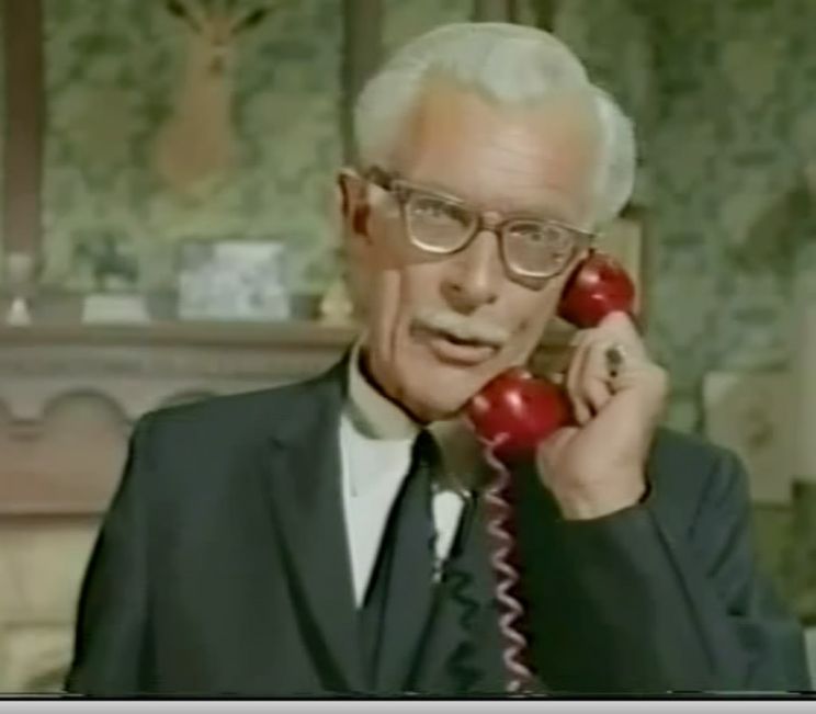 Alan Napier