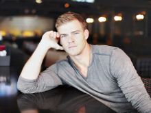 Alan Ritchson