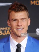 Alan Ritchson #82730 picture (Portrait Medium)