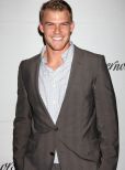 Alan Ritchson