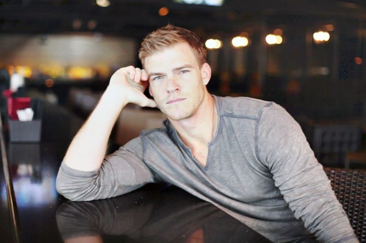 Alan Ritchson