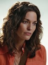 Alana De La Garza