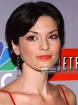 Alana De La Garza photo