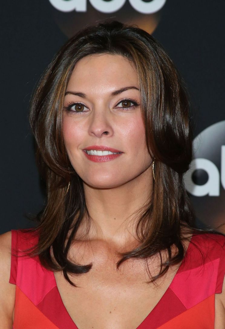 Alana De La Garza