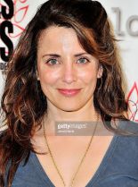 Alanna Ubach photo