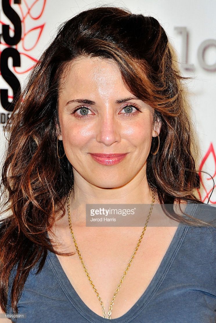 Alanna Ubach