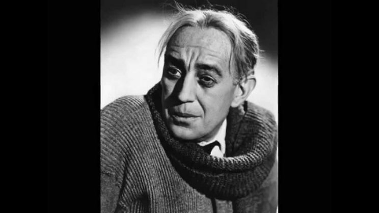 Alec Guinness
