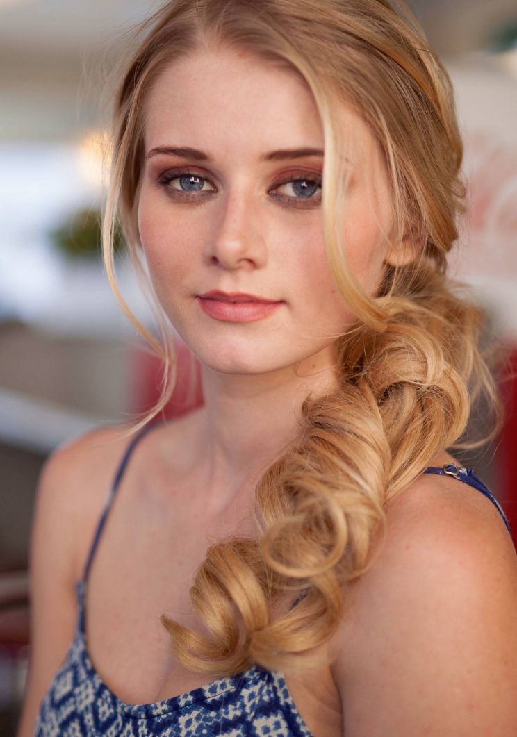 Alena Savostikova