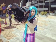 Alessa Savage photo