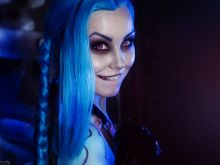 Alessa Savage