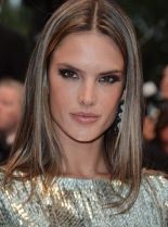 Alessandra Ambrosio photo